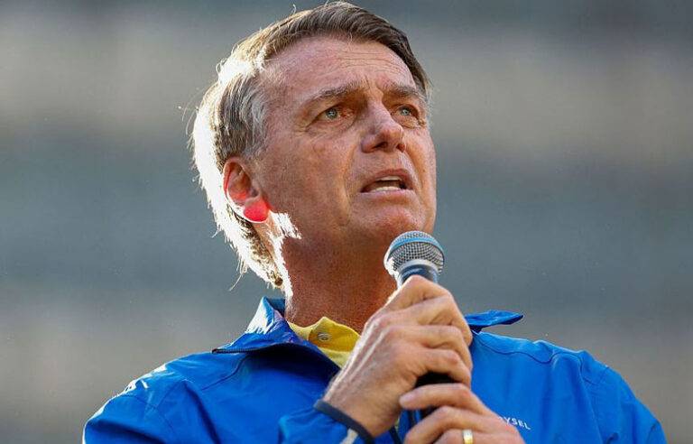 බ්‍රසීලයේ හිටපු ජනාධිපතිවරයාගේ සමීපතමයන් නිවාස අඩස්සියේ තැබීමට එරට ශ්‍රේෂ්ඨාධිකරණ නියෝග කරයි