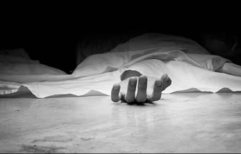 අල්මාරියේ තිබුන මගේ බැංකු පොත කෝ …?