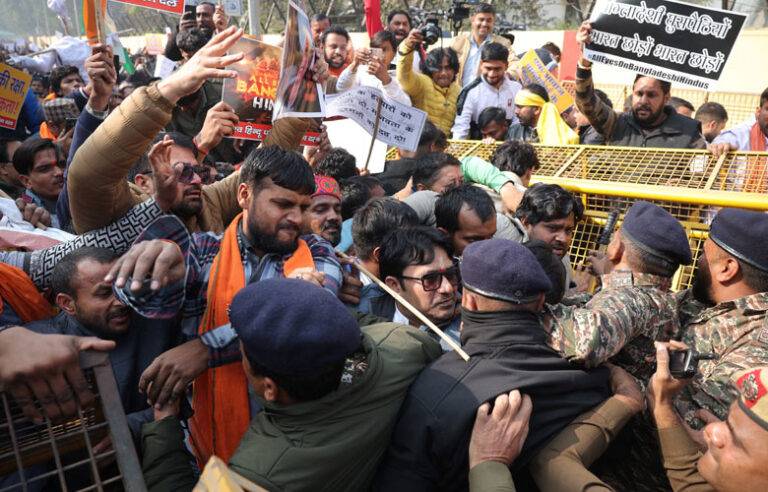 බංග්ලාදේශයේ හින්දු ජාතිකයකු පුළුස්සා ඝාතනය කිරීම සම්බන්ධයෙන් නවදිල්ලිය පුරා විරෝධතා