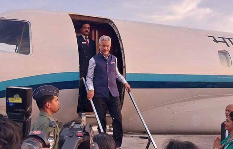 ඉන්දීය විදේශ කටයුතු ඇමති එස්. ජයිශංකර් දිවයිනට