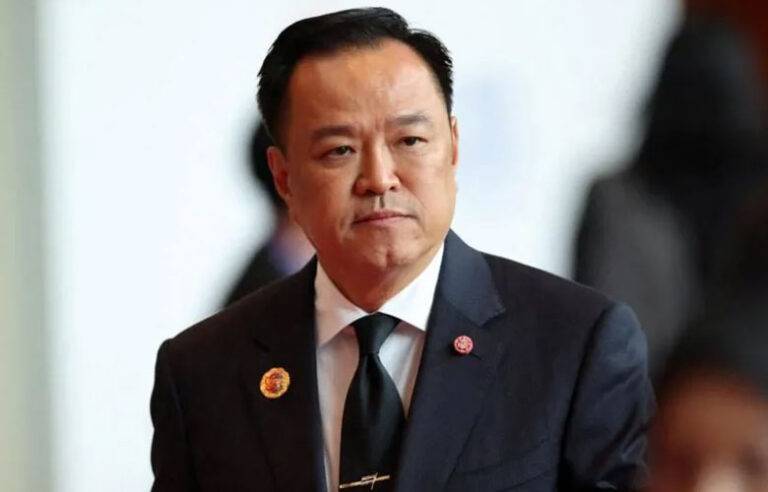 තායිලන්ත පාර්ලිමේන්තුව විසුරවා හැරේ