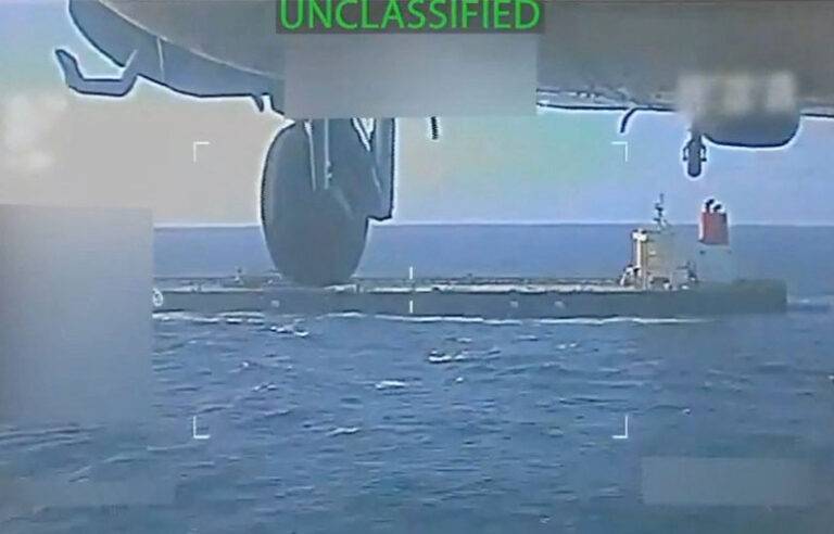 එක්සත් ජනපදය වෙනිසියුලාවට ඔබ්බෙන් තෙල් නැවක් අල්ලා ගැනීමෙන් පසු තවත් නැවු හයකට සම්බාධක පනවයි