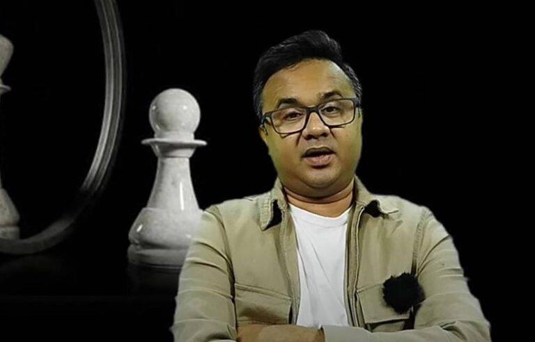 වරුණගේ යූටියුබ් නාලිකාවට වසරක් පිරීම නිමිත්තෙන් පාසල් දූදරුවන්ට පොත්පත් බෙදාදීමක්. රනිල්ගෙනුත් ඇමතුමක්