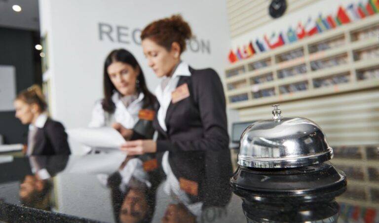 විදේශ රැකියා සහ සංචාරක ක්ෂේත්‍රයෙන් අමෙරිකානු ඩොලර් බිලියන 11ක ආදායමක්!