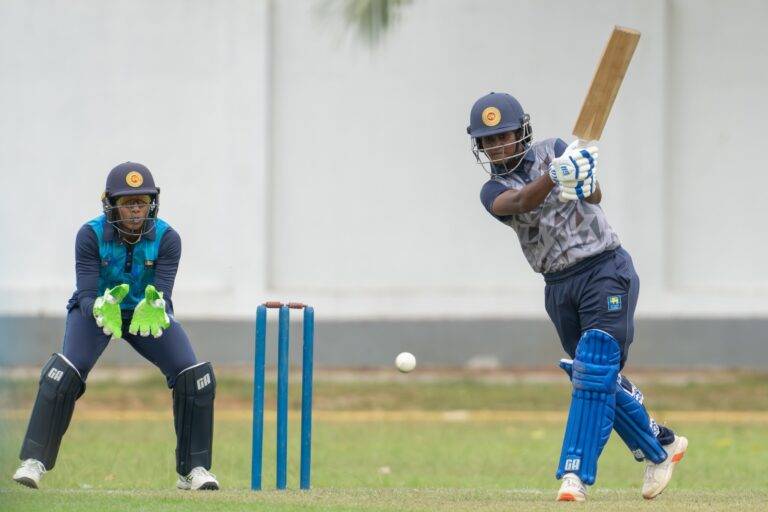 BLUE පෙරමුණට