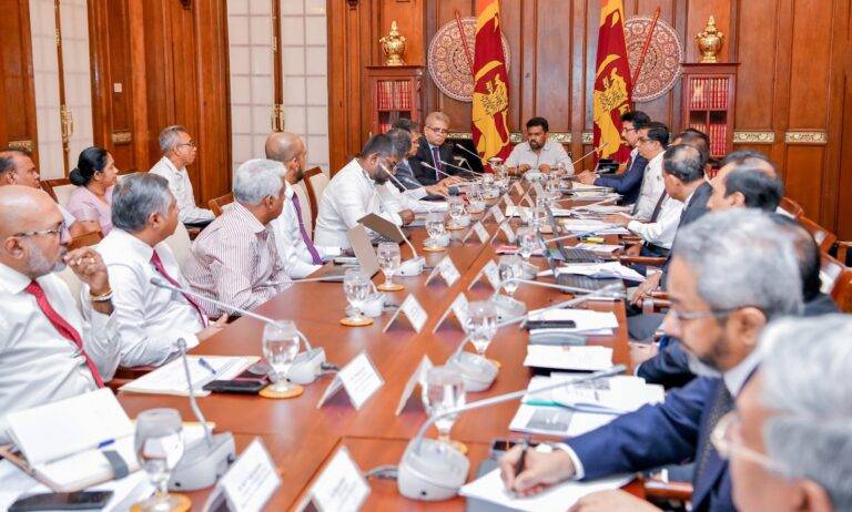 ඩිජිටල් ආර්ථික අමාත්‍යාංශය යටතේ 2025 වසරේ ක්‍රියාත්මක කෙරුණු ව්‍යාපෘතිවල ප්‍රගතිය සොයා බැලූ ජනපති අනුර!