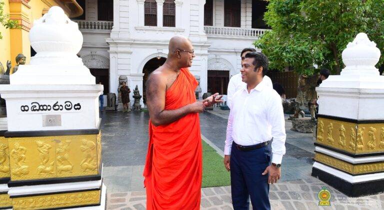 සර්වඥ ධාතු ප්‍රදර්ශනයට සූදානම්. ජනාධිපතිවරයා විශේෂ සාකච්ජාවකුත් කැඳවයි!