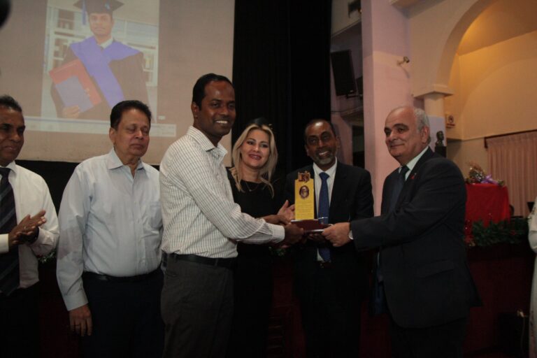 රුසියානු සාහිත්‍ය කවයේ 20 වැනි සැමරුම අද කොළඹ රුසියානු මන්දිරයේදී! (PHOTOS)