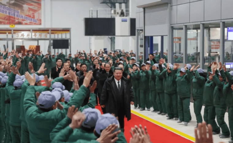 උතුරු කොරියාවේ කිම් ජොන් උන් උප අගමැතිව ධුරයෙන් පහ කරයි: නිලධාරීන්ට ප්‍රසිද්ධියේ දෝෂාරෝපණයක්!