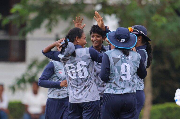 පිතිකරණයෙන් අලු වුණ අළු පන්දුවෙන් යළි නැගිටියි