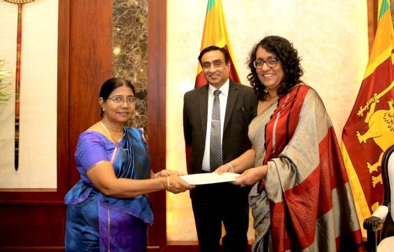 6 ශ්‍රේණිය මොඩියුල අවුල : NIE අධ්යක්ෂ ජනරාල්වරිය තාවකාලිකව ඉල්ලා අස්වෙයි