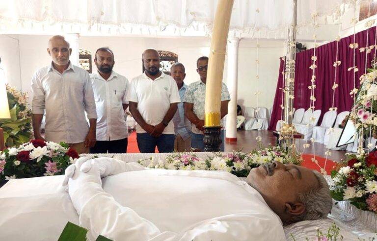 ඕපා මළගෙදර ගිහින් ….