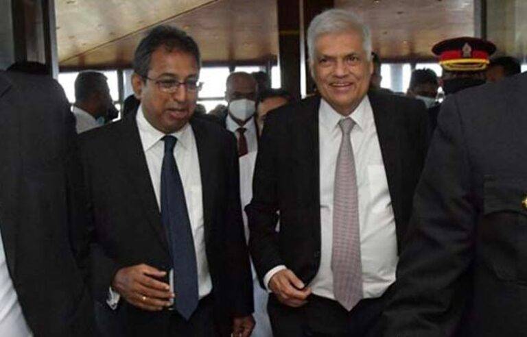 රනිල් හර්ෂට බෑ කියයි ?