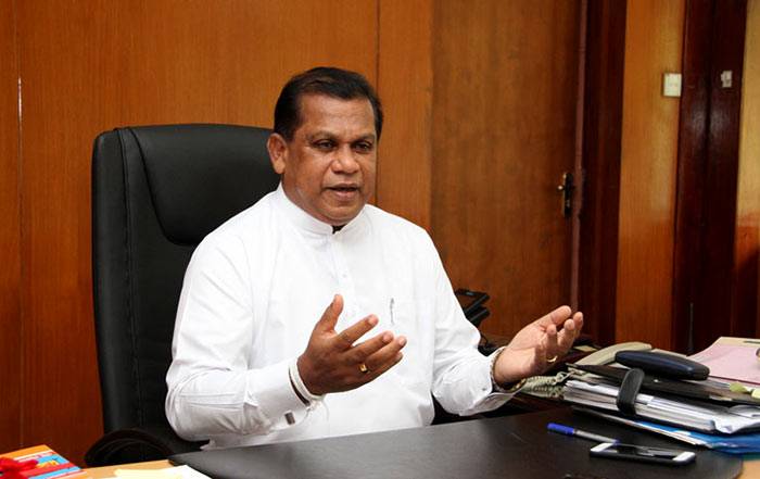 අගමැතිට එරෙහි සජබ ප්‍රහාරය දැඩි කරයි. මහජන අත්සන් ගැනීමත් අද අරඹයි!