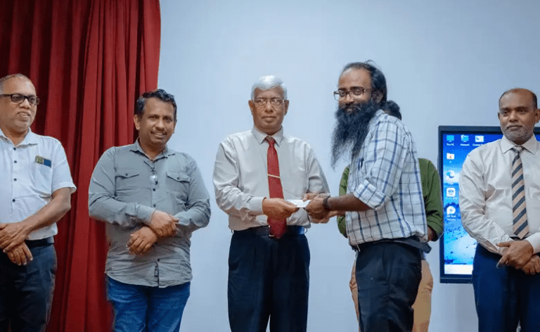 බදුල්ලේ පාසල් 231ක් smart වෙයි!