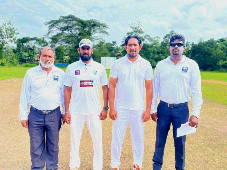 රත්නපුරේ ක්‍රිකට්වල වල් කැපෙයි