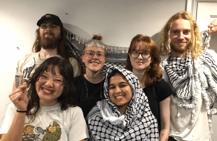 පලස්තීන හිතවාදී ක්‍රියාකාරීන් හය දෙනෙකු එංගලන්ත අධිකරණයක් විසින් නිවැරදිකරුවන් කර නිදහස් කරයි!