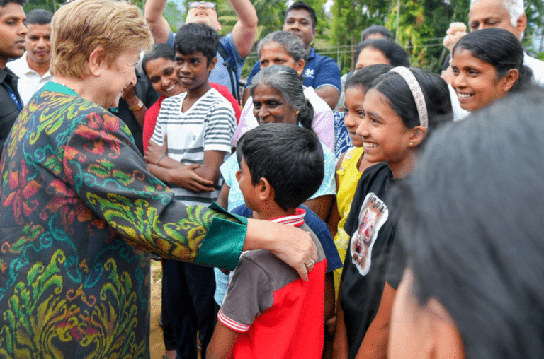 IMF කළමනාකාර අධ්‍යක්ෂිකා ක්‍රිස්ටලිනා ජෝර්ජිවා දිට්වා සුළිකුණාටුවෙන් විපතටපත් ජනතාව හමුවෙයි!