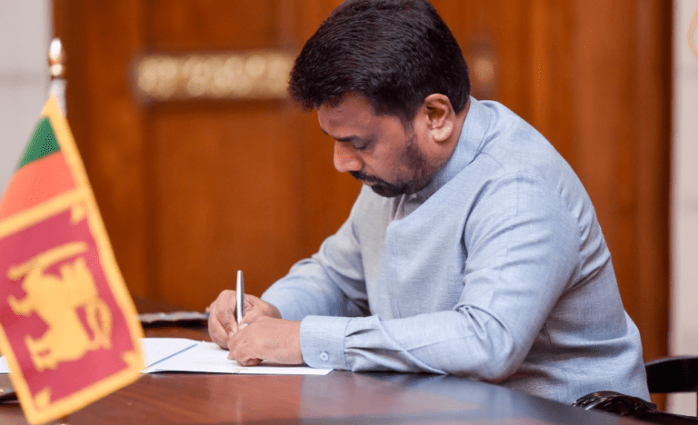 ජනපති ප්‍රධානත්වයෙන් හිමිකම නිදහස් ප්‍රදානපත්‍ර ලබාදීමේ ජාතික වැඩසටහන අද (27)…