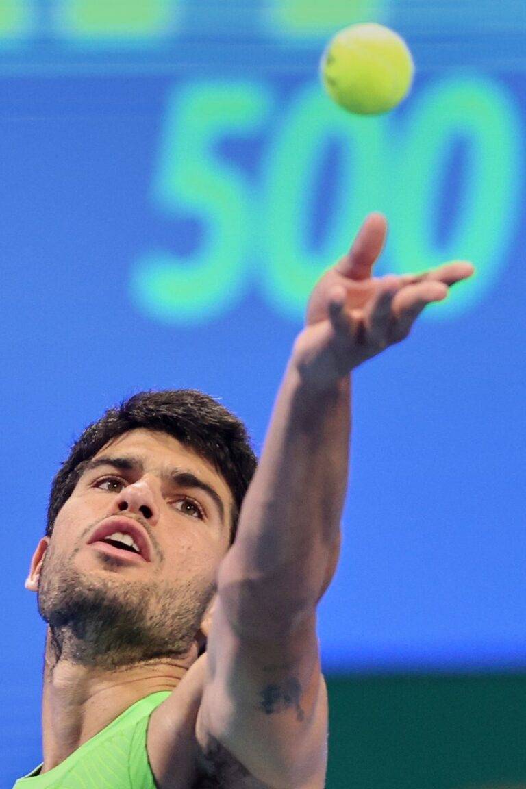 අල්කරාස්ට කටාරයෙන් ඩොලර් ලක්ෂ පහක්