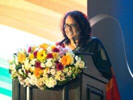 තිරසර සංවර්ධනයක් කරා යන ගමනේදී මෙරටට පැමිණෙන ආයෝජක හා සංචාරක ප්රජාව අපි සාදරයෙන් පිළිගන්නවා – අගමැති