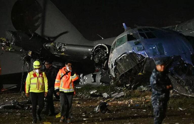 බොලිවියාවේ මුදල් නෝට්ටු රැගත් හමුදා ගුවන් යානයක් කඩා වැටීමෙන් වශයෙන් 11 දෙනෙකු ජිවිතක්ෂයට