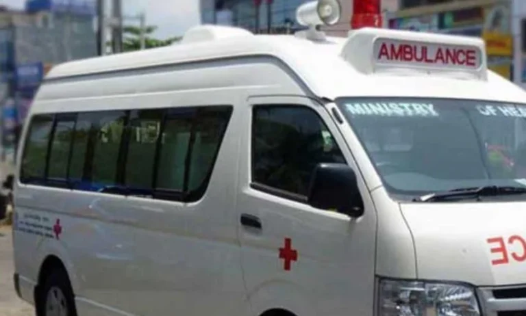 බොරැල්ලේ පාසලක තාප්පයක් කඩාවැටී සිදුවූ අනතුරින් එක් සිසුවකුට බරපතළයි!