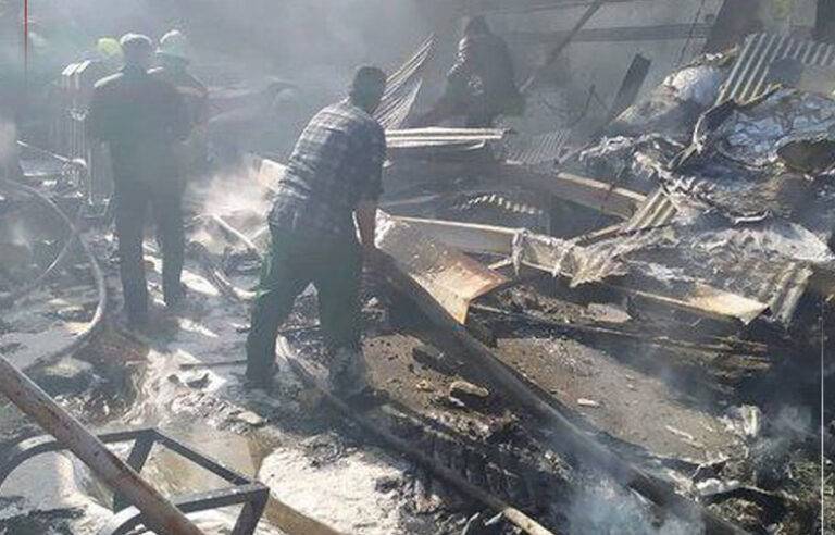 ඉරාන වෙළඳපොළට හමුදා හෙලිකොප්ටරය කඩා වැටීමෙන් නියමුවන් දෙදෙනෙකු සහ වෙළඳුන් දෙදෙනෙකු ජිවිතක්ෂයට