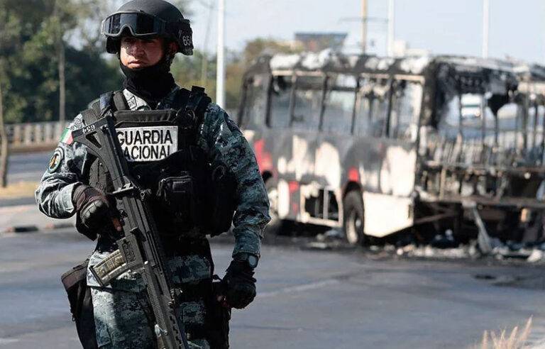 මෙක්සිකෝවේ කාටෙල් නායකයාගේ මරණයෙන් පසු තත්වය පාලනය කිරීමට 12000ක භට පිරිසක් යොදවයි