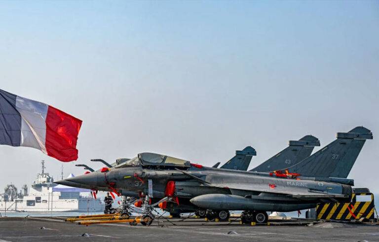 ඉන්දියාව, ප්‍රංශයෙන් ඩොලර් බිලියන 40ක් පමණ වටිනා රෆායල් ප්‍රහාරක යානා මිලදී ගැනීමට සැරසේ