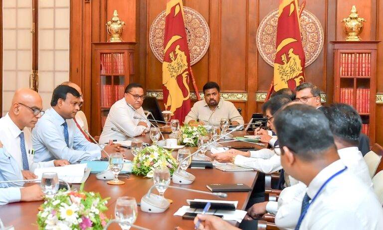 ඉන්ධන මිල කළමනාකරණය ගැන ජනපතිගේ ප්‍රධානත්වයෙන් විශේෂ සාකච්ජාවක්!