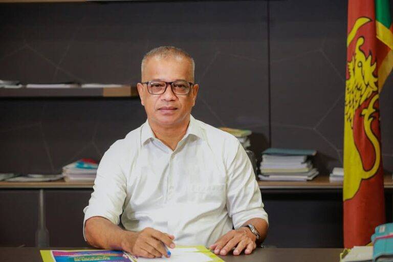 ප්‍රශ්නයක්ද? එහෙනම් ලාල්ට කියන්න!