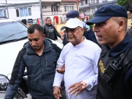 නේපාල හිටපු අගමැති Oli අත්අඩංගුවට!