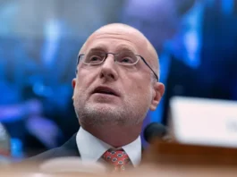 ට්රම්ප් පාලනයෙන් මාධ්ය ආයතනවලට එල්ල වන බලපෑම් සහ තර්ජන