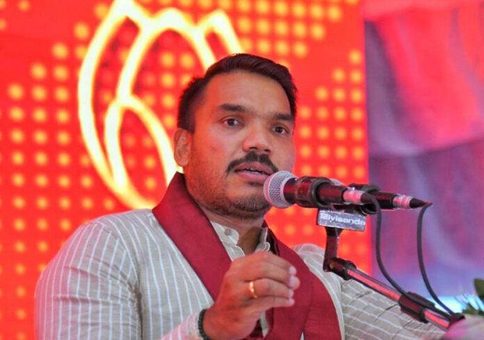 Namal-with-Lotus-bud-768x540