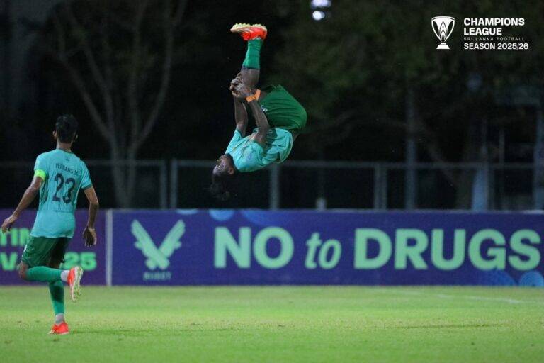 සමූහ වශයෙන් දඩයමේ සාර්ථක පෙලිකන්ස්, චැමිපියන් ලීගයේ ගෞරවය ඇතුගල්පුරයට රැඟෙන පියාසර කරයි