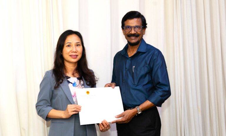 වියට්නාම් තානාපති Trinh Thi Tam ජවිපෙ ප්‍රධාන ලේකම් හමුවෙයි!