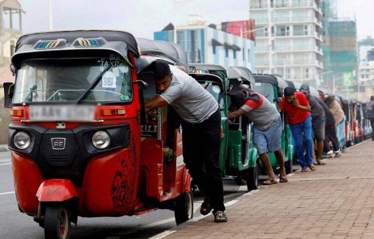 එදා තෙල් ප්‍රශ්නය සහ අද තෙල් ප්‍රශ්නය : QR විසඳුම හරියයිද ?