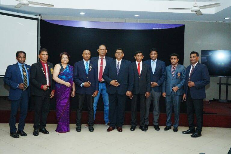 මං එන්නෙ ක්‍රීඩා කරන්න නෙමෙයි පරිපාලනය කරන්න – බිමල් විජයසිංහ