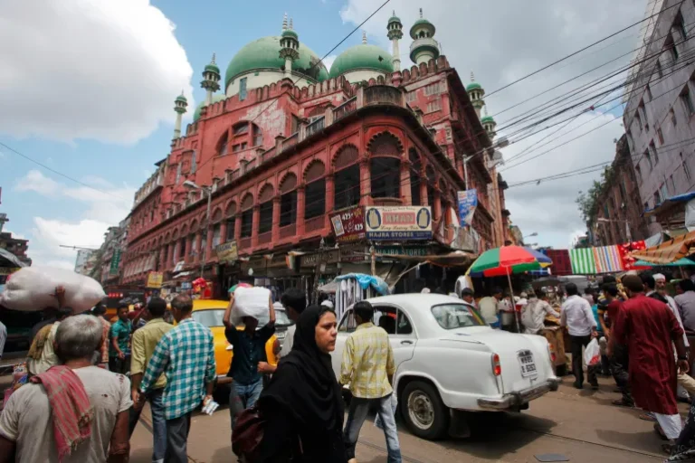 බටහිර බෙංගාලයේ මුස්ලිම් ඡන්ද අයිතිය අහිමිවීමේ අර්බුදයක්…