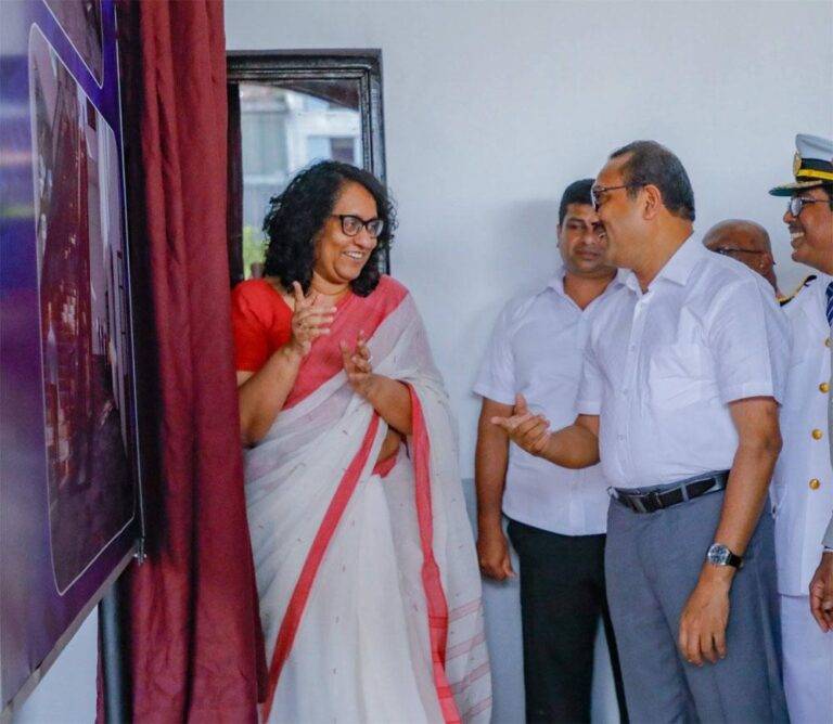 කොළඹ කොටුව දුම්රිය ස්ථානය නවීකරණ ව්‍යාපෘතිය ආරම්භ කෙරේ..