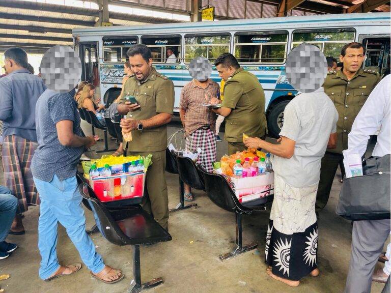 පරිභෝජනයට නුසුදුසු ආහාර අලෙවි කළ මහනුවර වෙළඳන්ට සිදු වූ දේ!