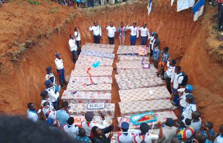 කොංගෝවේ කැරලිකාර කණ්ඩායම් එල්ල කළ ප්‍රහාරයක් හේතුවෙන් පුද්ගයන් 43 දෙනෙකු ජිවිතක්ෂයට