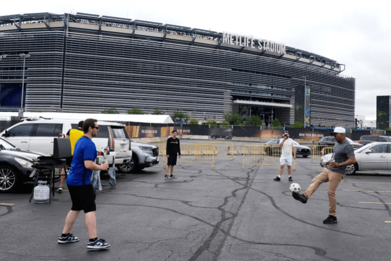 2026 පාපන්දු ලෝක කුසලාන ප්‍රවේශ පත්‍ර සහ නව මිල ගණන්..