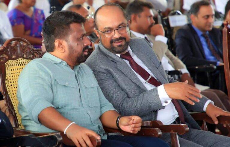 ජයකොඩිට නඩු දැම්මෙත් අපිමයි. ඔහුව ඇමතිකමෙන් අයින් කරන තීරණයක් නෑ, ඔහු ඇමතිකමේ ඉන්නවා – කැබිනට් ප්‍රකාශක