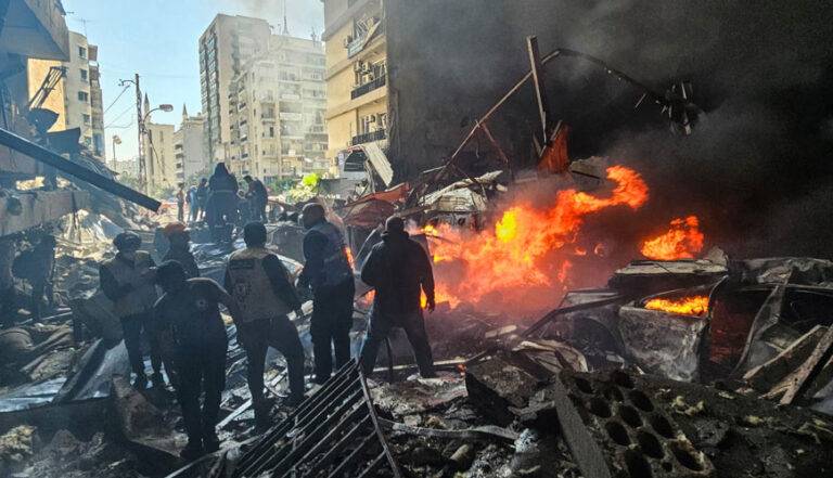 ඊශ්‍රායලය ලෙබනනයට එල්ල කළ දැවැන්ත ගුවන් ප්‍රහාර හේතුවෙන් අවම වශයෙන් පුද්ගලයන් 254 දෙනෙකු ජිවිතක්ෂයට