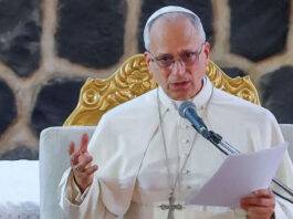 යුද්ධ සඳහා බිලියන ගණනක් වියදම් කරන ‘කෲර පාලකයන්’ පාප් වහන්සේ හෙලා දකියි