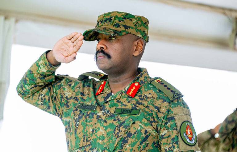 උගන්ඩාව ඉරානයට එරෙහිව ඊශ්‍රායලයට 10,000ක හමුදා සෙබළුන් ලබා දෙන බව පවසයි